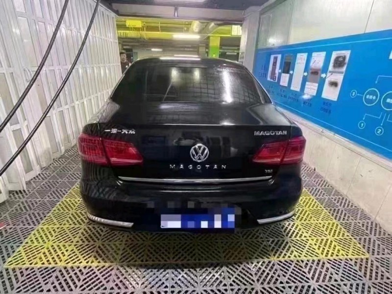 济南16年大众迈腾7