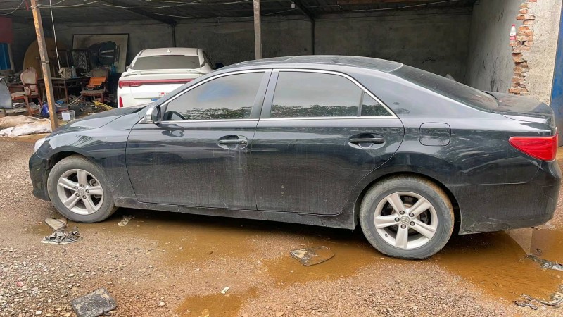 邯郸12年丰田锐志3