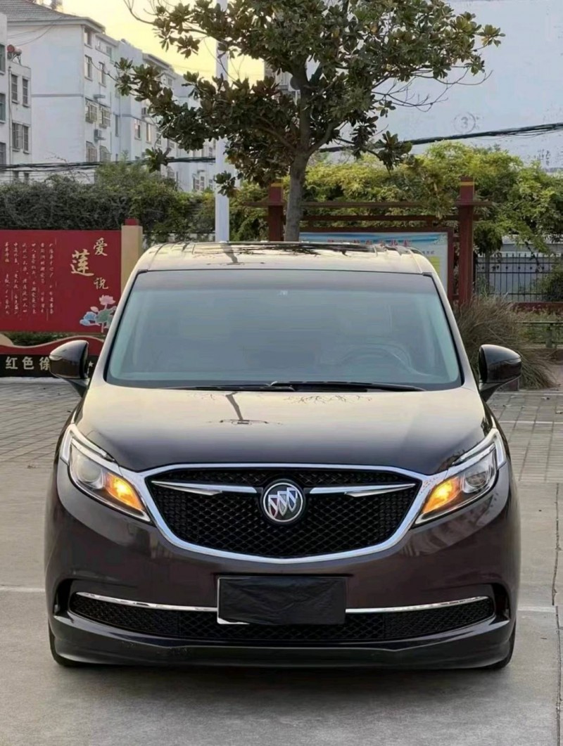 济南18年别克GL81