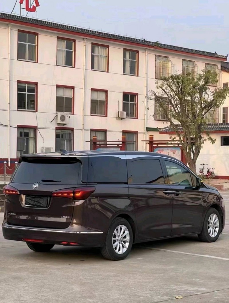 济南18年别克GL82