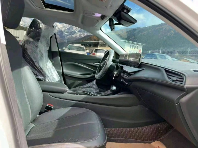 成都22年别克威朗7