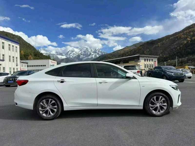 成都22年别克威朗8