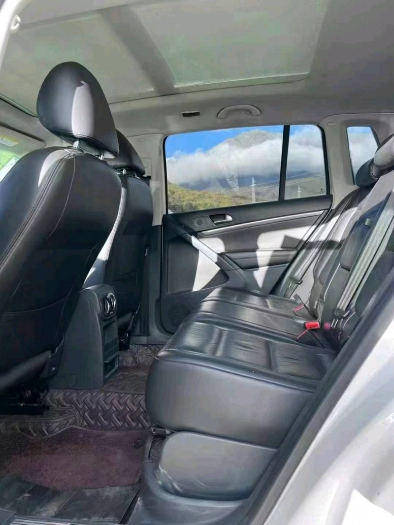 成都16年大众途观6