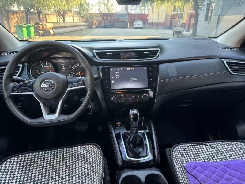 保定21年日产逍客3