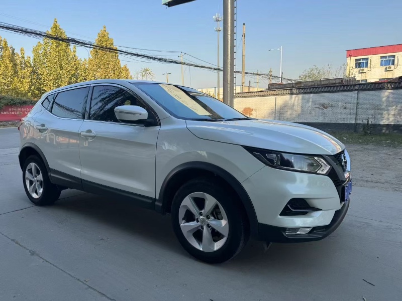 保定21年日产逍客8