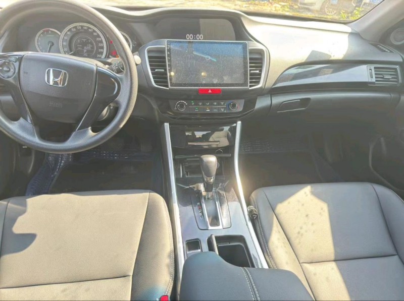 广州17年本田雅阁6