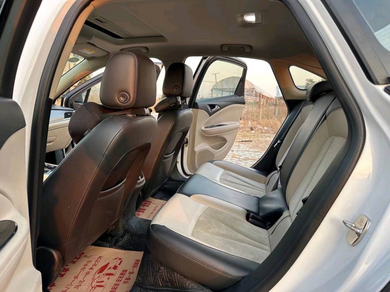 苏州18年别克威朗4