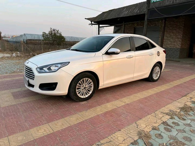 常州16年福特福睿斯6