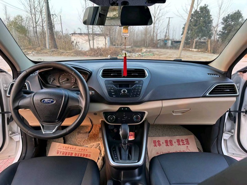 常州16年福特福睿斯8