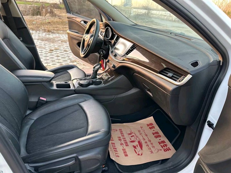 常州17年别克威朗8