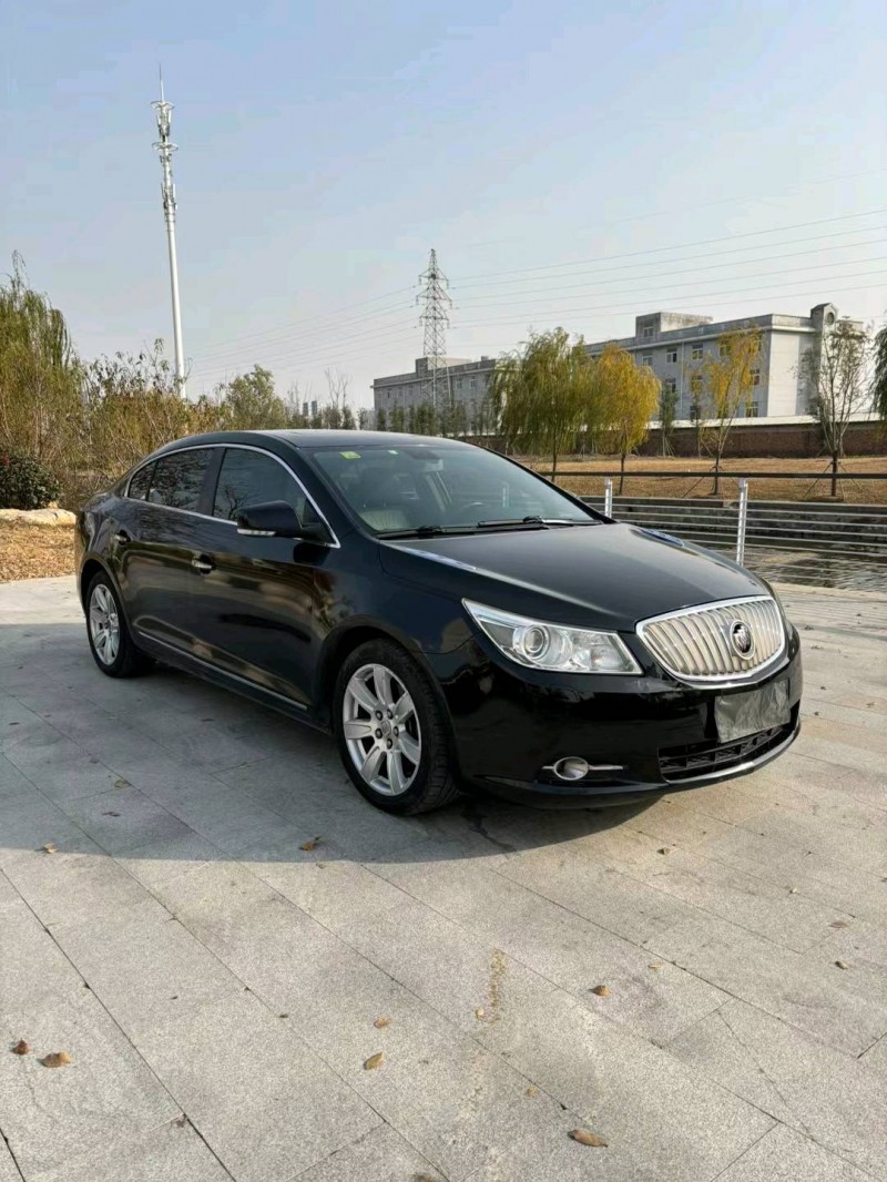 宿迁12年别克君越3