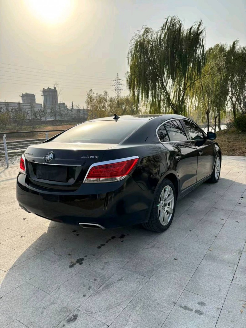 宿迁12年别克君越8