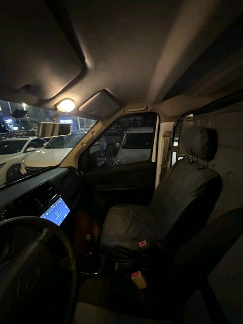 青岛23年长安汽车睿行5