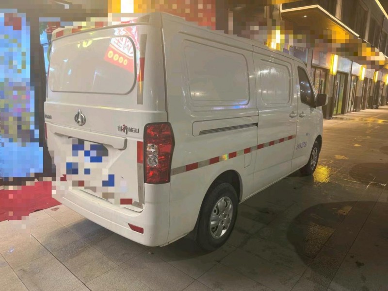 青岛23年长安汽车睿行7