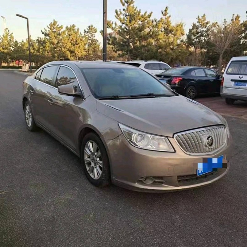 烟台10年别克君越2