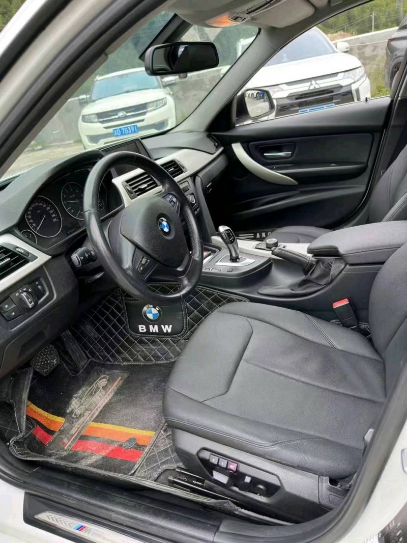 成都15年宝马3系5