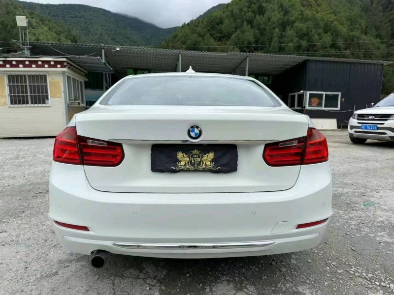 成都15年宝马3系9