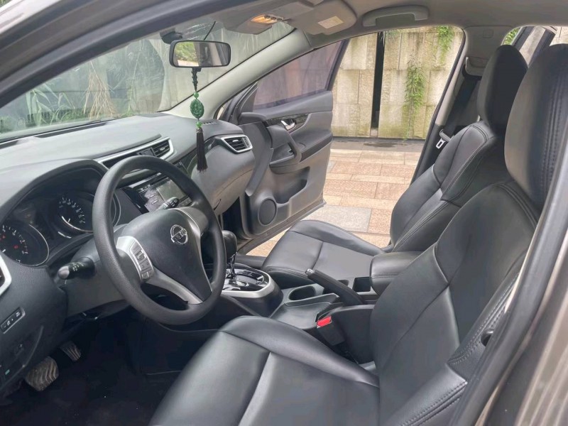 成都17年日产逍客5