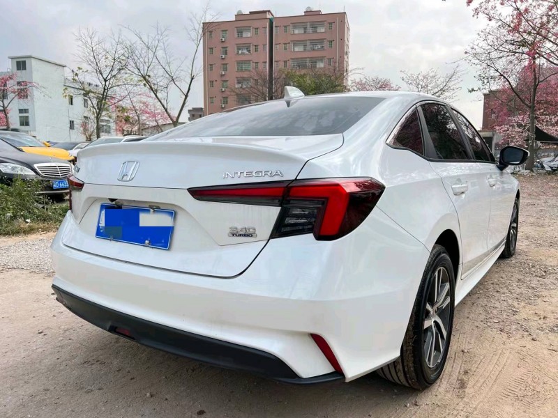 广州23年本田型格8