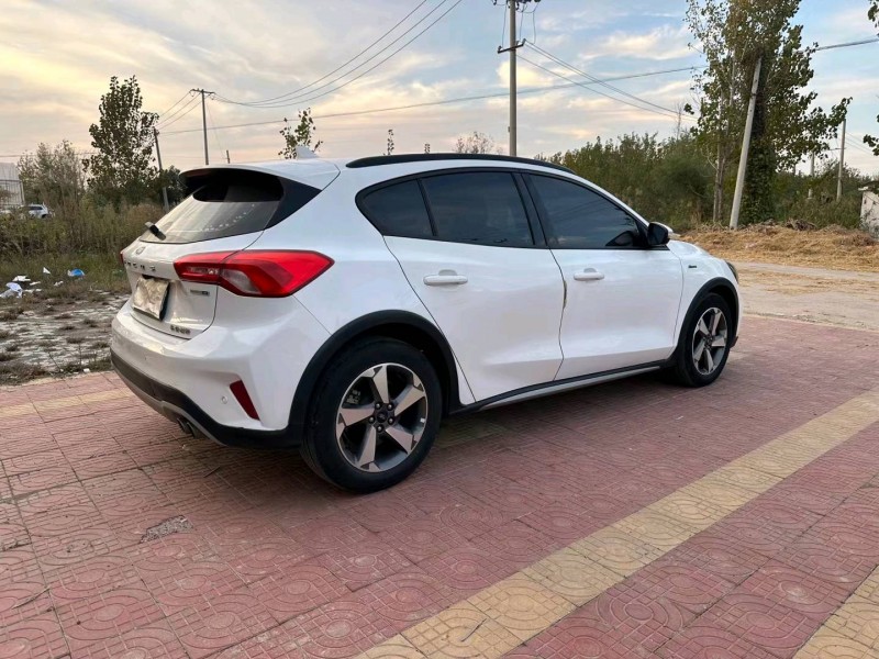 徐州20年福特福克斯5