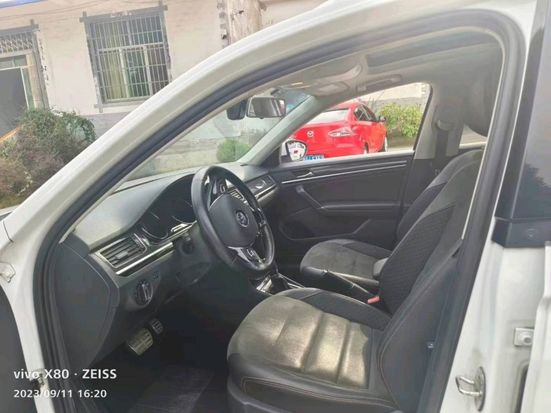 成都19年大众蔚领7