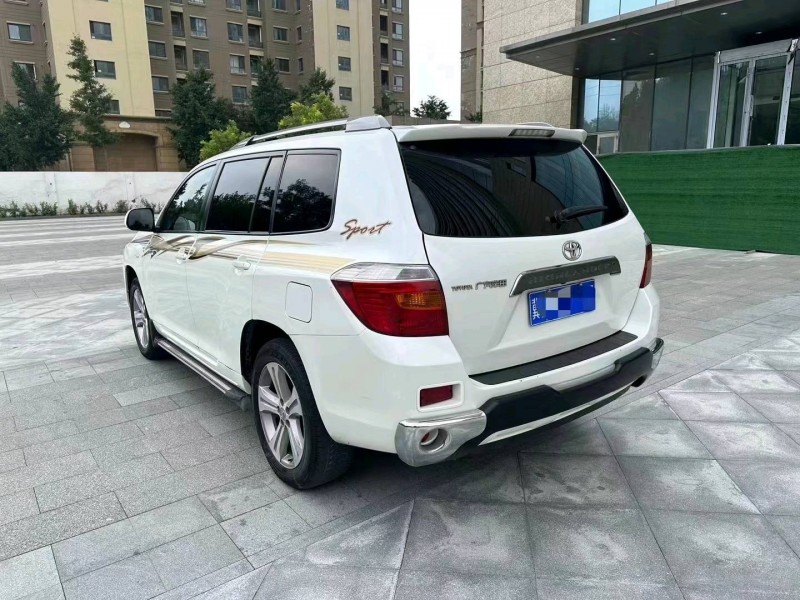 廊坊12年丰田汉兰达3