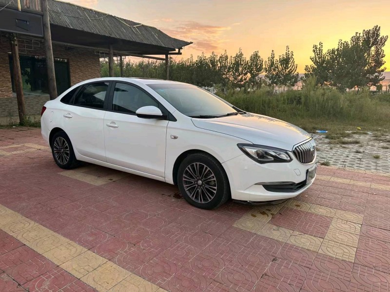 徐州17年别克英朗3