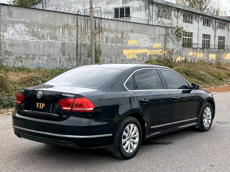 青岛15年大众帕萨特8