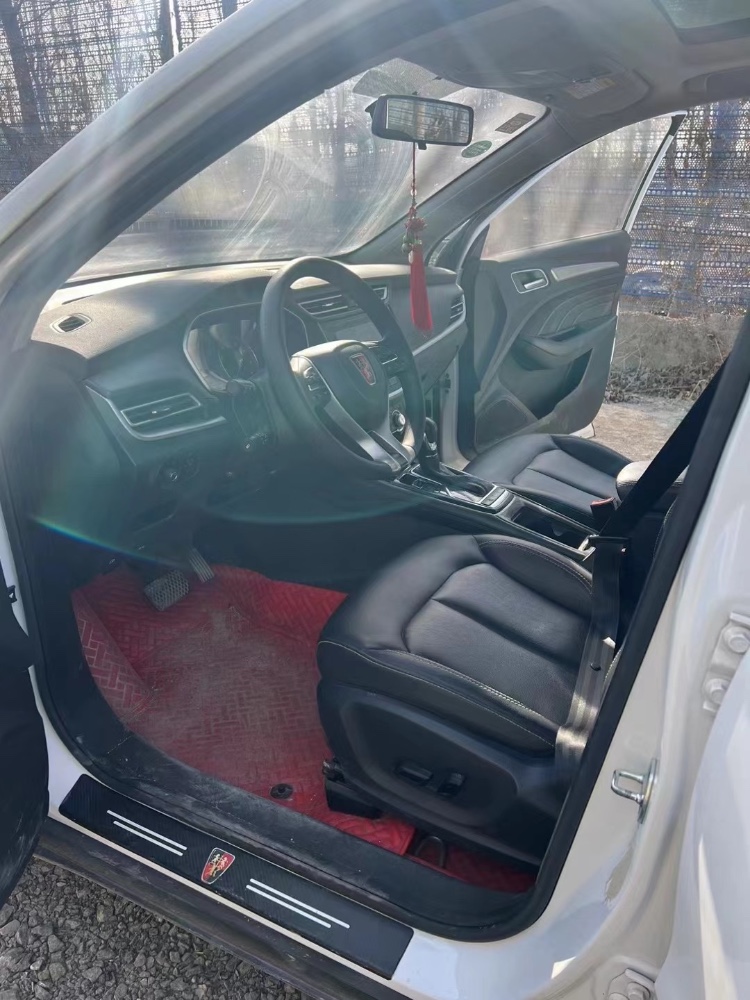 枣庄19年荣威RX36