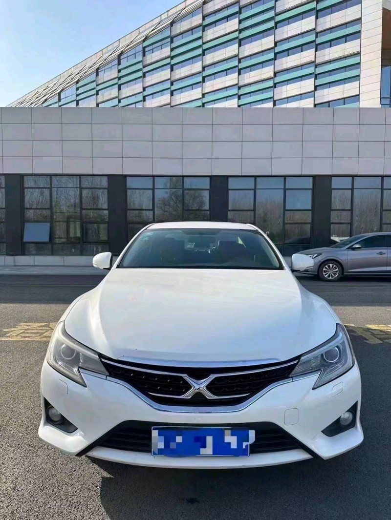 济南16年丰田锐志1