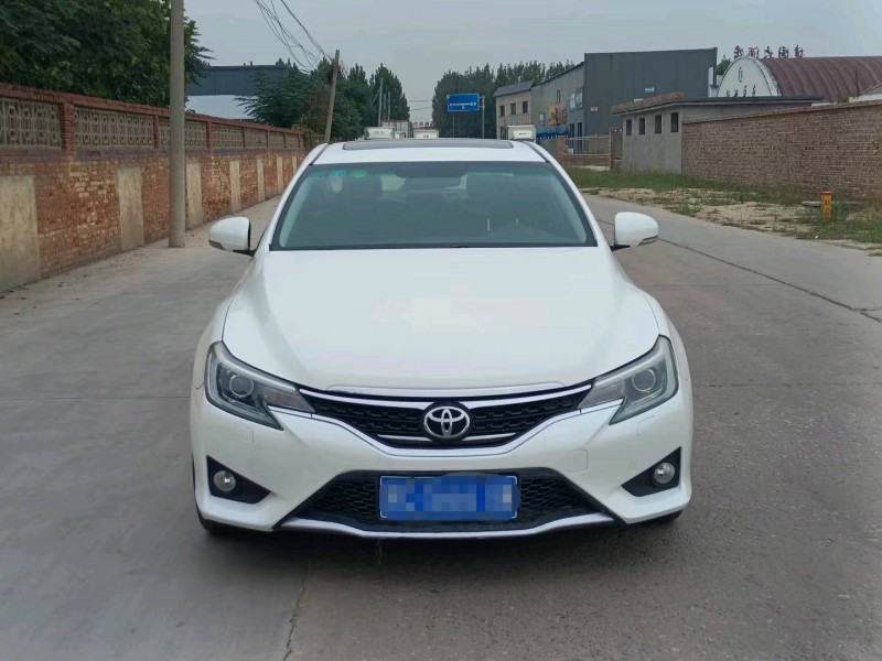 济南16年丰田锐志1