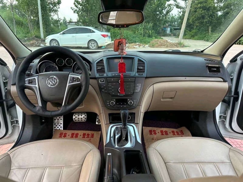 徐州12年别克君威5