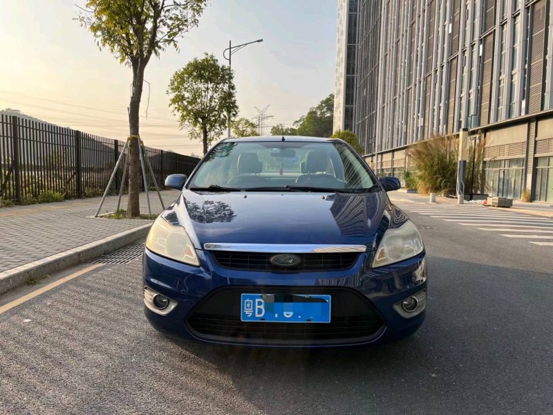 广州12年福特福克斯1