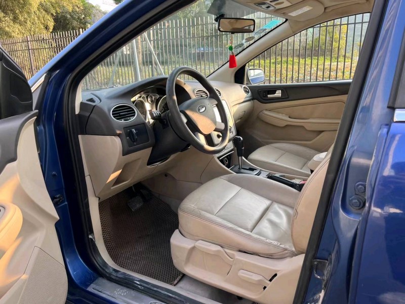 广州12年福特福克斯6