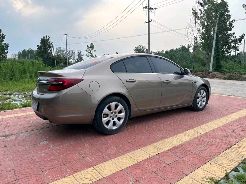 徐州16年别克君威7