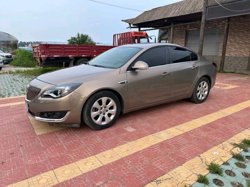 徐州16年别克君威9