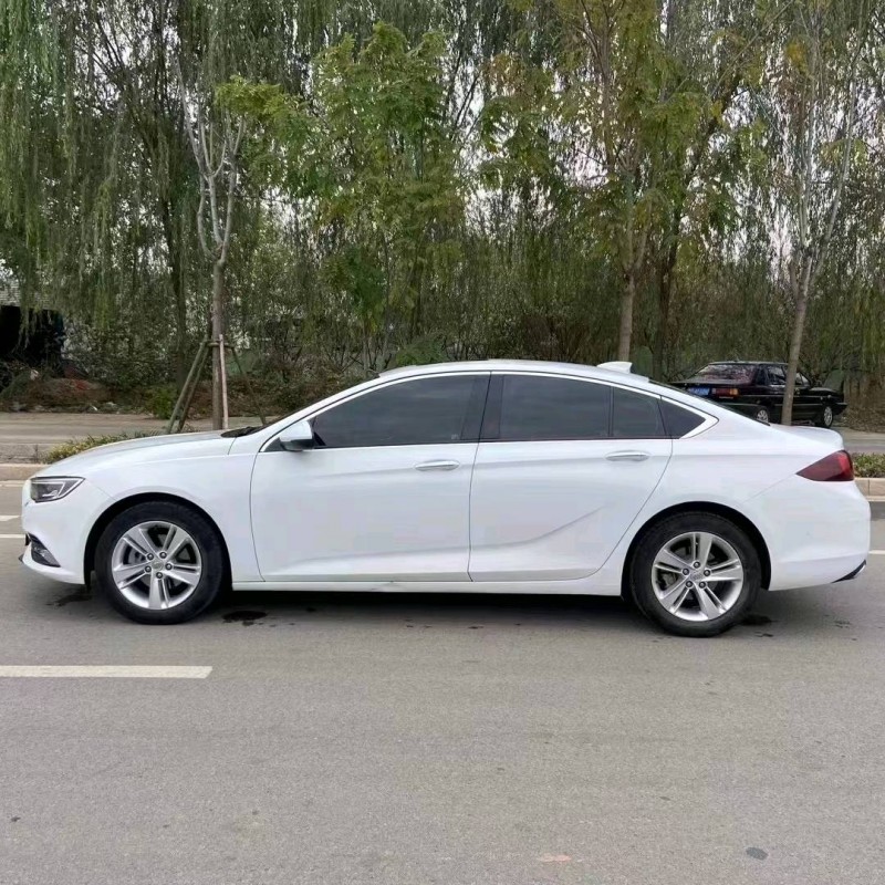 枣庄18年别克君威5