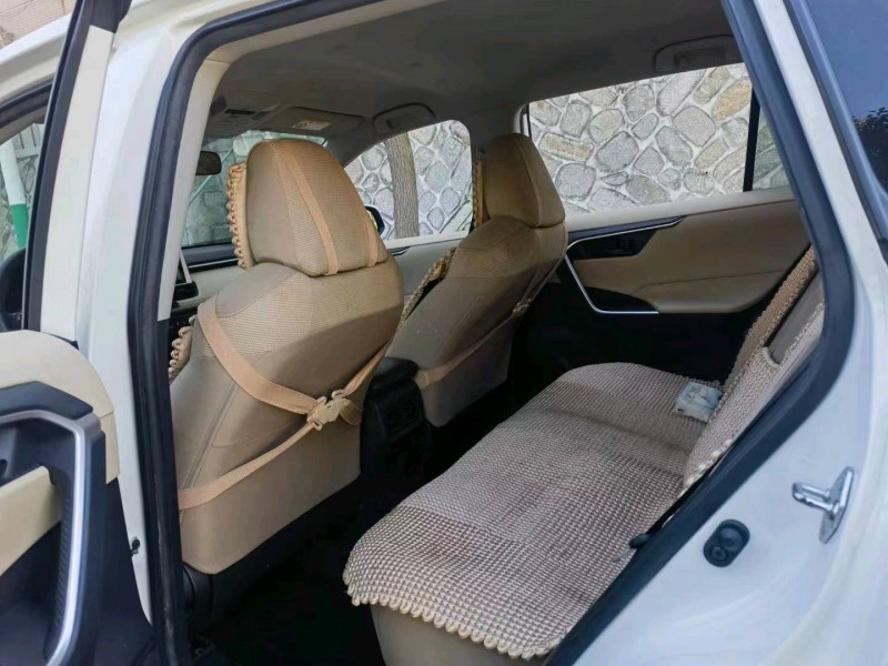邵阳20年丰田RAV4荣放8
