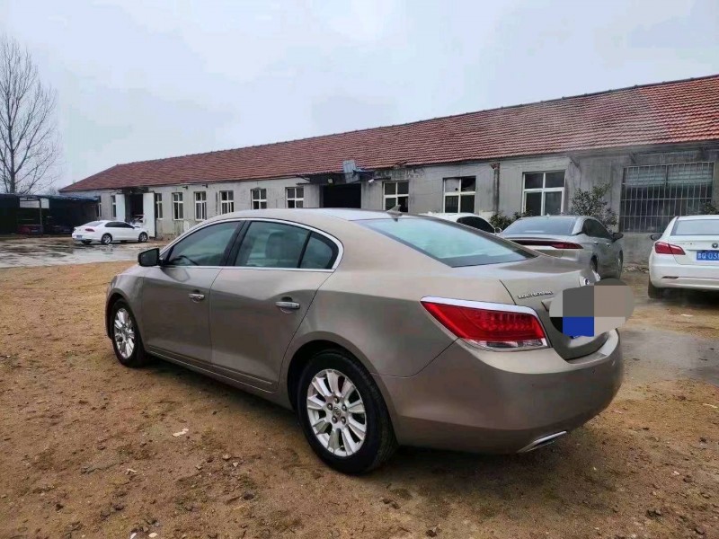 枣庄11年别克君越5