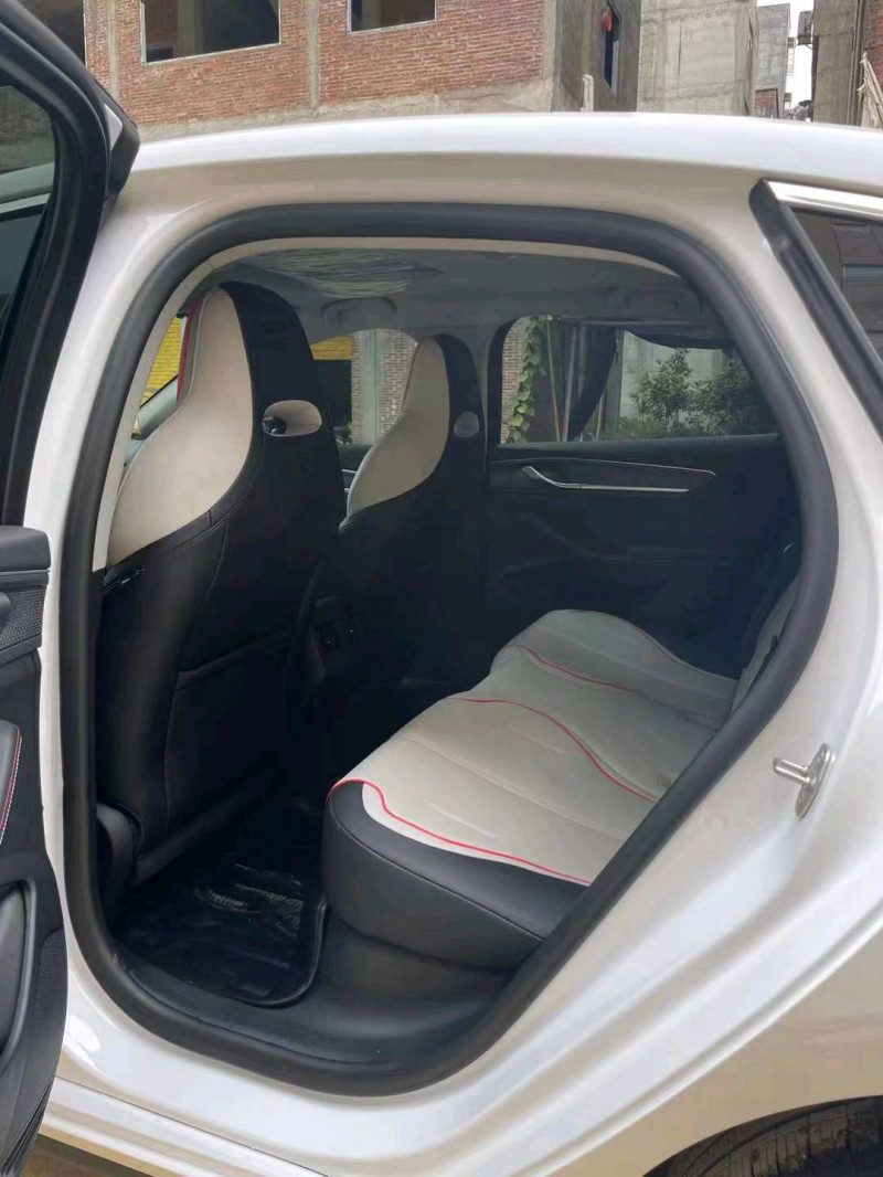 汕头23年比亚迪驱逐舰5