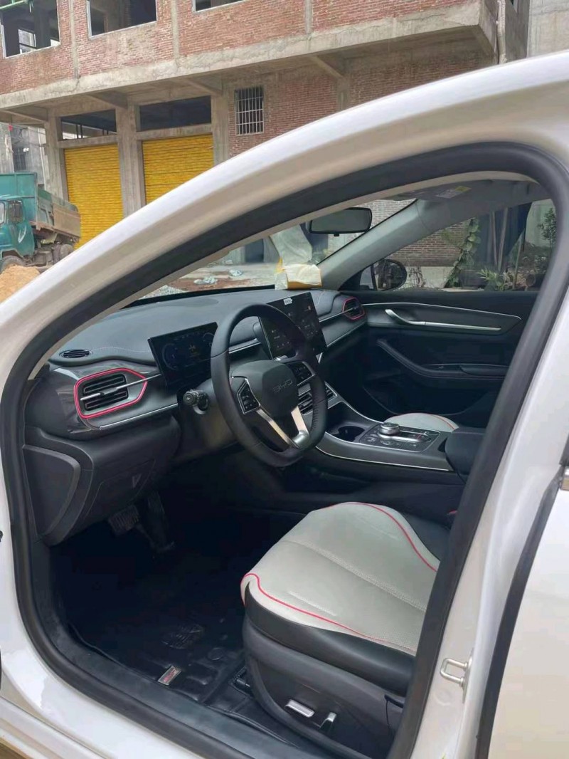 汕头23年比亚迪驱逐舰6