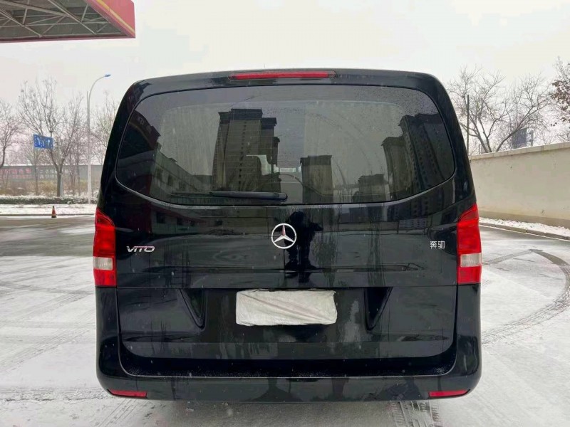 邯郸20年奔驰威霆2