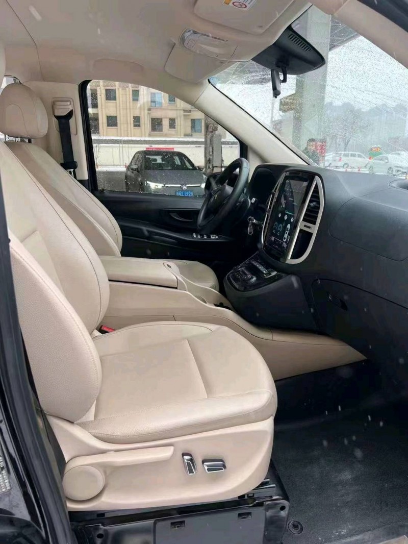 邯郸20年奔驰威霆7