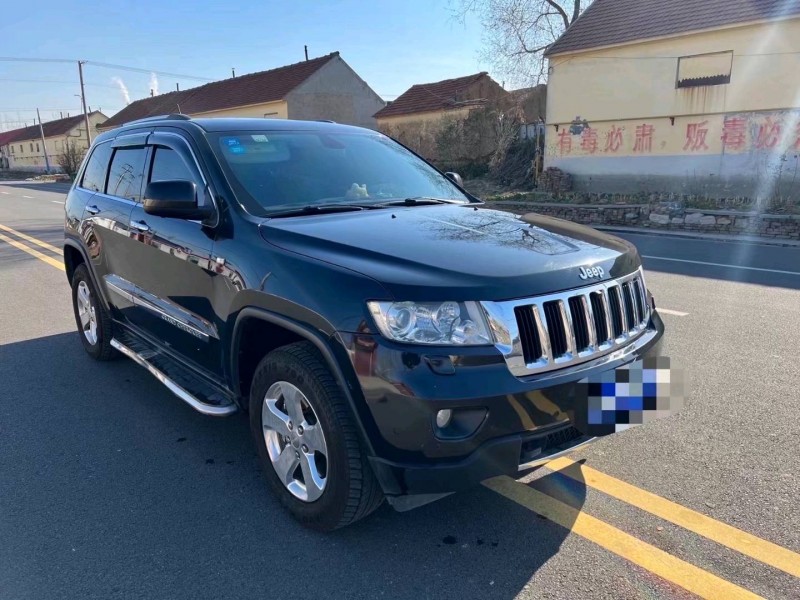 枣庄13年Jeep大切诺基2