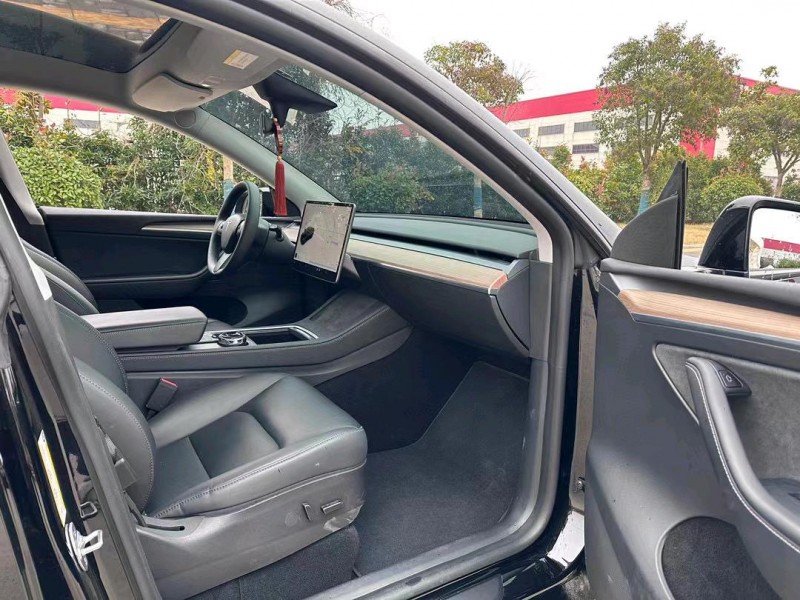 鹽城23年特斯拉MODEL Y5