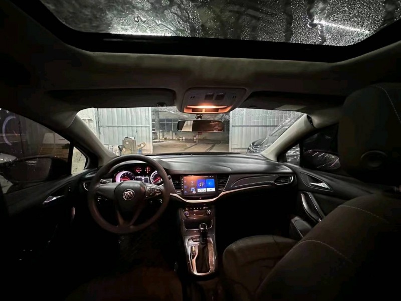 苏州17年别克威朗4