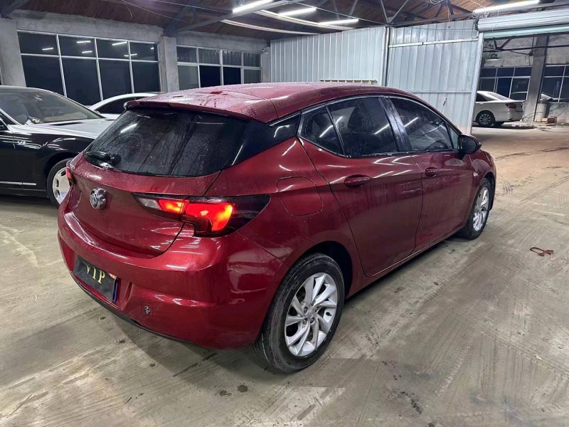 苏州17年别克威朗6