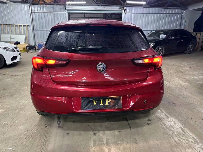 苏州17年别克威朗8