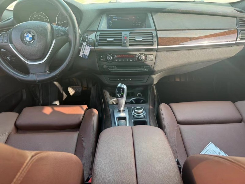 济宁14年宝马X57