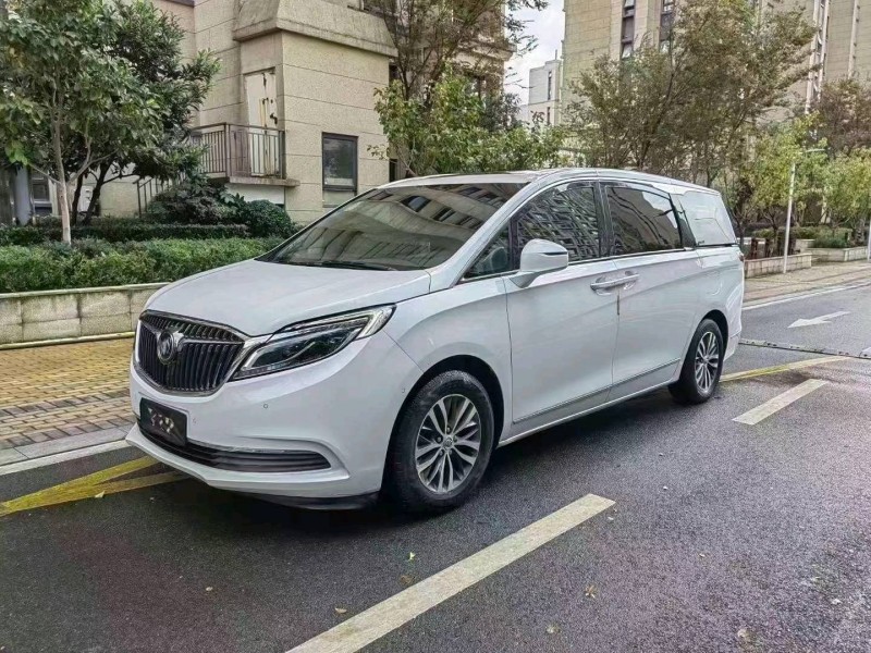 苏州17年别克GL83